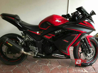  Kawasaki Ninja 300