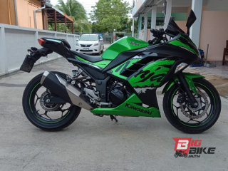  Kawasaki Ninja 300