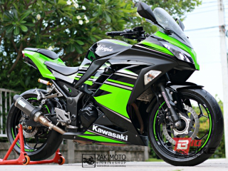  Kawasaki Ninja 300