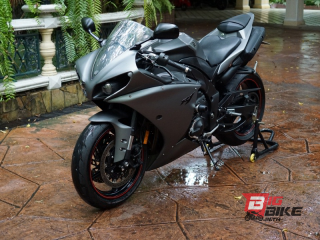  Yamaha YZF-R1