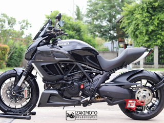  Ducati Diavel Carbon Y16