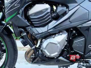  Kawasaki Z800