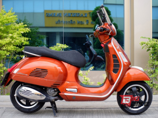  Vespa GTS 300 Super