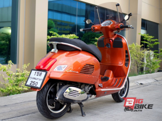  Vespa GTS 300 Super