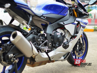  Yamaha YZF-R1