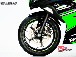  Kawasaki Ninja 300