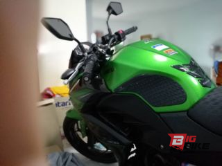  Kawasaki Z300