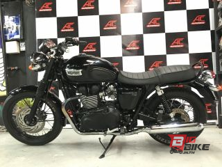  Triumph Bonneville T100 Black