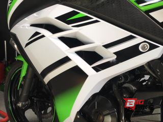  Kawasaki Ninja 300