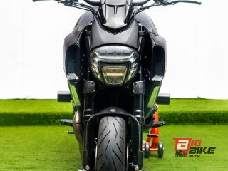  Ducati Diavel Carbon Y16