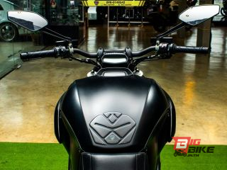  Ducati Diavel Carbon Y16