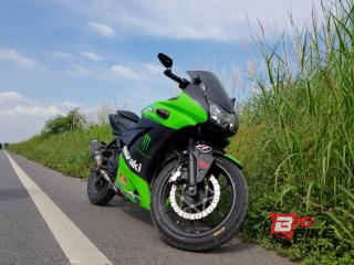  Kawasaki Ninja 250