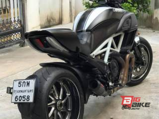  Ducati Diavel Carbon Y16